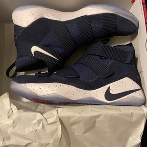 Lebron Soldier 11 Navy/White
